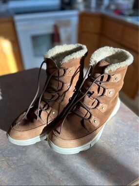 Sorel- Explorer Joan Winter Boot